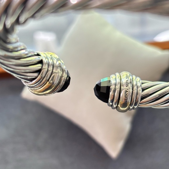 David Yurman 925 & 14k Gold 10mm cuff with Black Onyx-Large - Picture 3 of 9